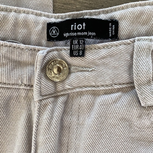 High Waisted Riot Jean - Picture 3 of 5